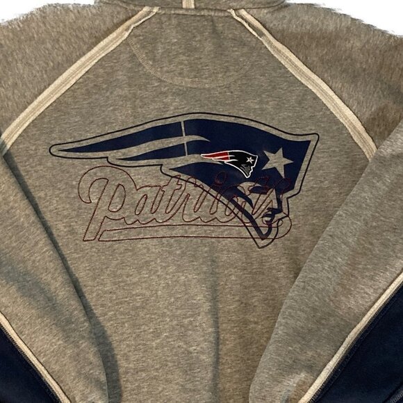 Throwback New England Patriots NFL Embroidered Hoodie Sweatshirt Size Large - Picture 7 of 8
